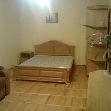Apartment With Balcony Lviv Eksteriør bilde